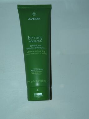 AVEDA Be Curly Advanced Conditioner - Green